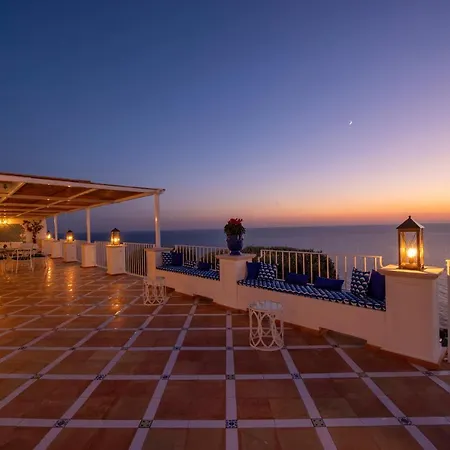 Exclusive In With Pool & View Praiano